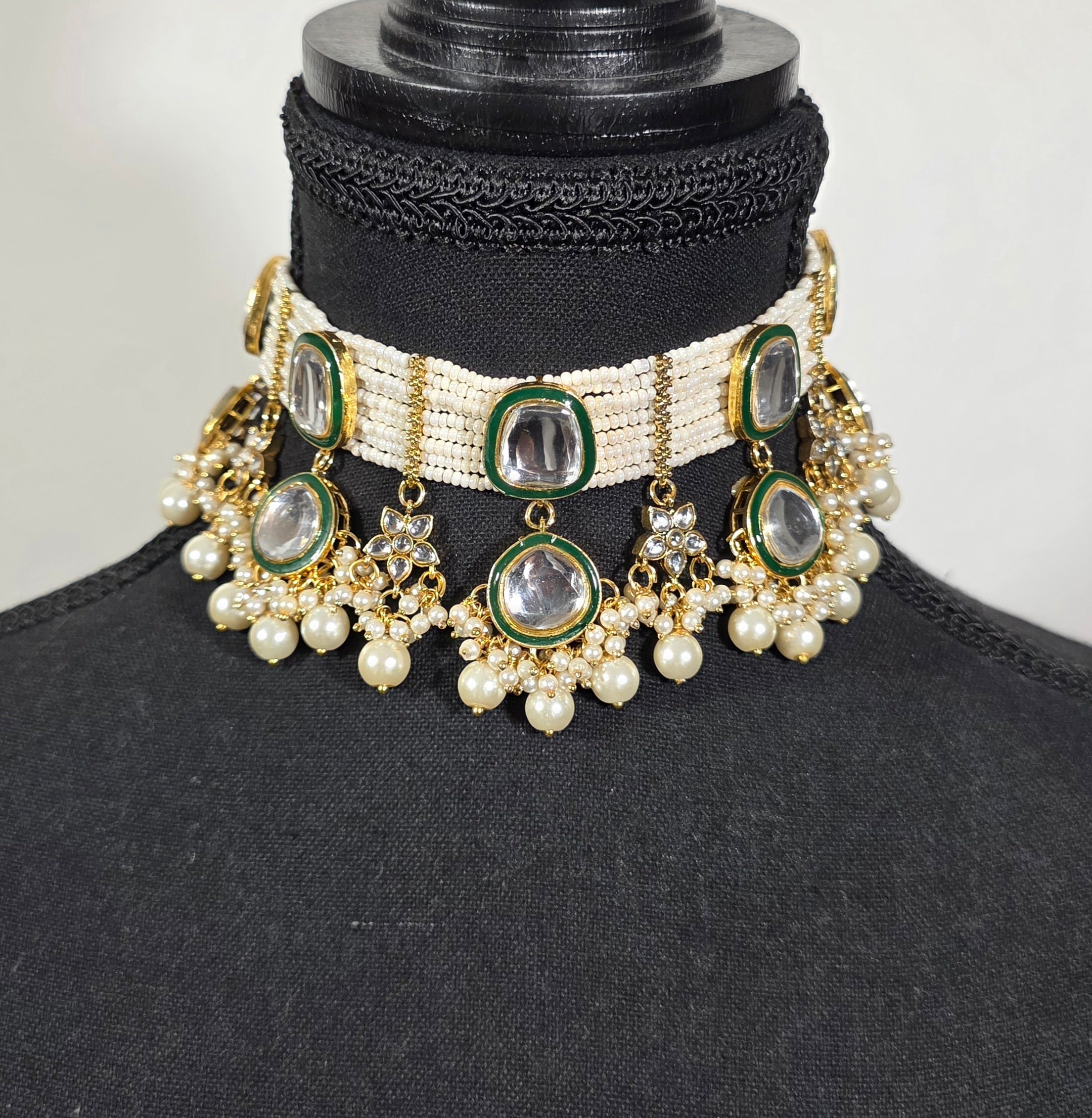 Anaya Necklace Set